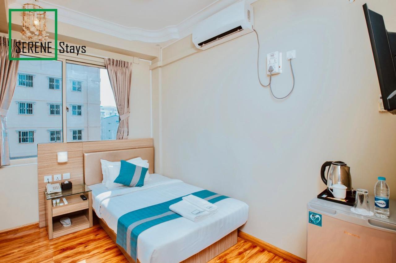 Serene Stays Hotel Rangoon Buitenkant foto